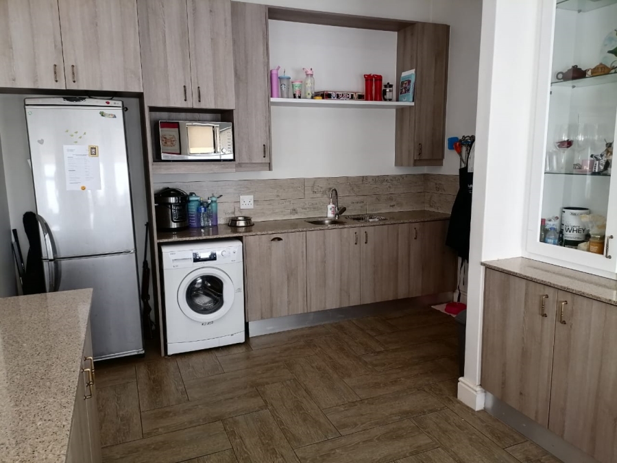To Let 3 Bedroom Property for Rent in Croydon Olive Estate Western Cape